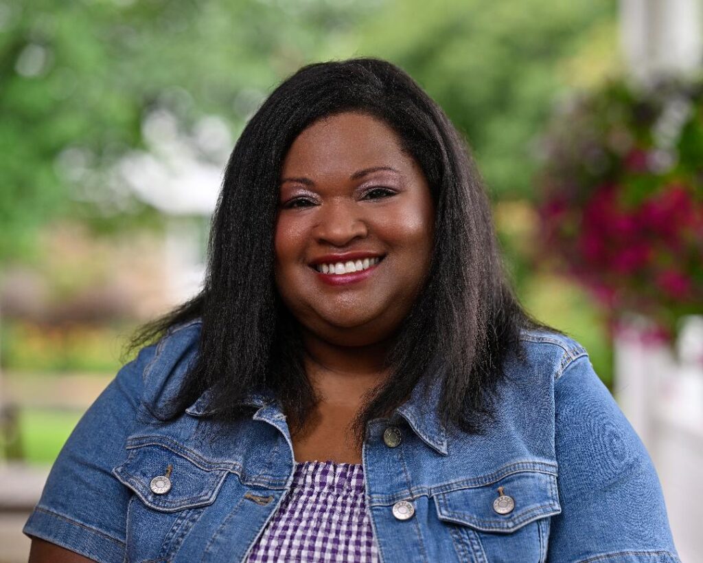 Trachanda Garcia '02